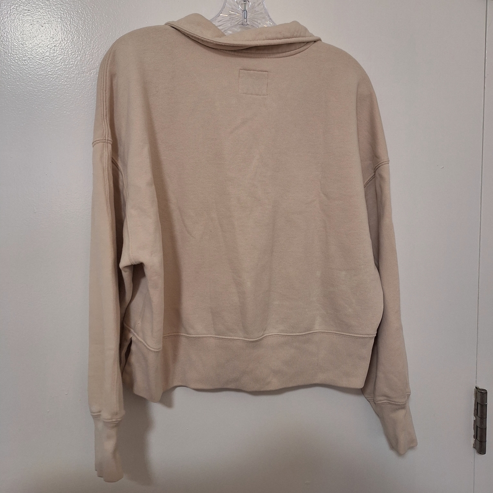 Women's Cream Button-Up Collared Top - Picture 2 of 6